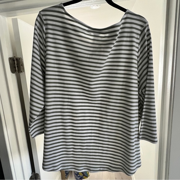 Disney Love H&M shirt BRAND NEW - Picture 3 of 4